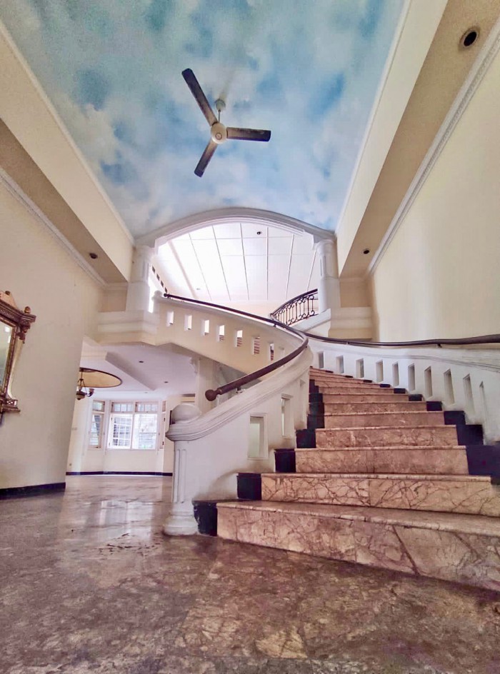 Rumah dijual di Brawijaya Keb baru Jakarta Selatan
